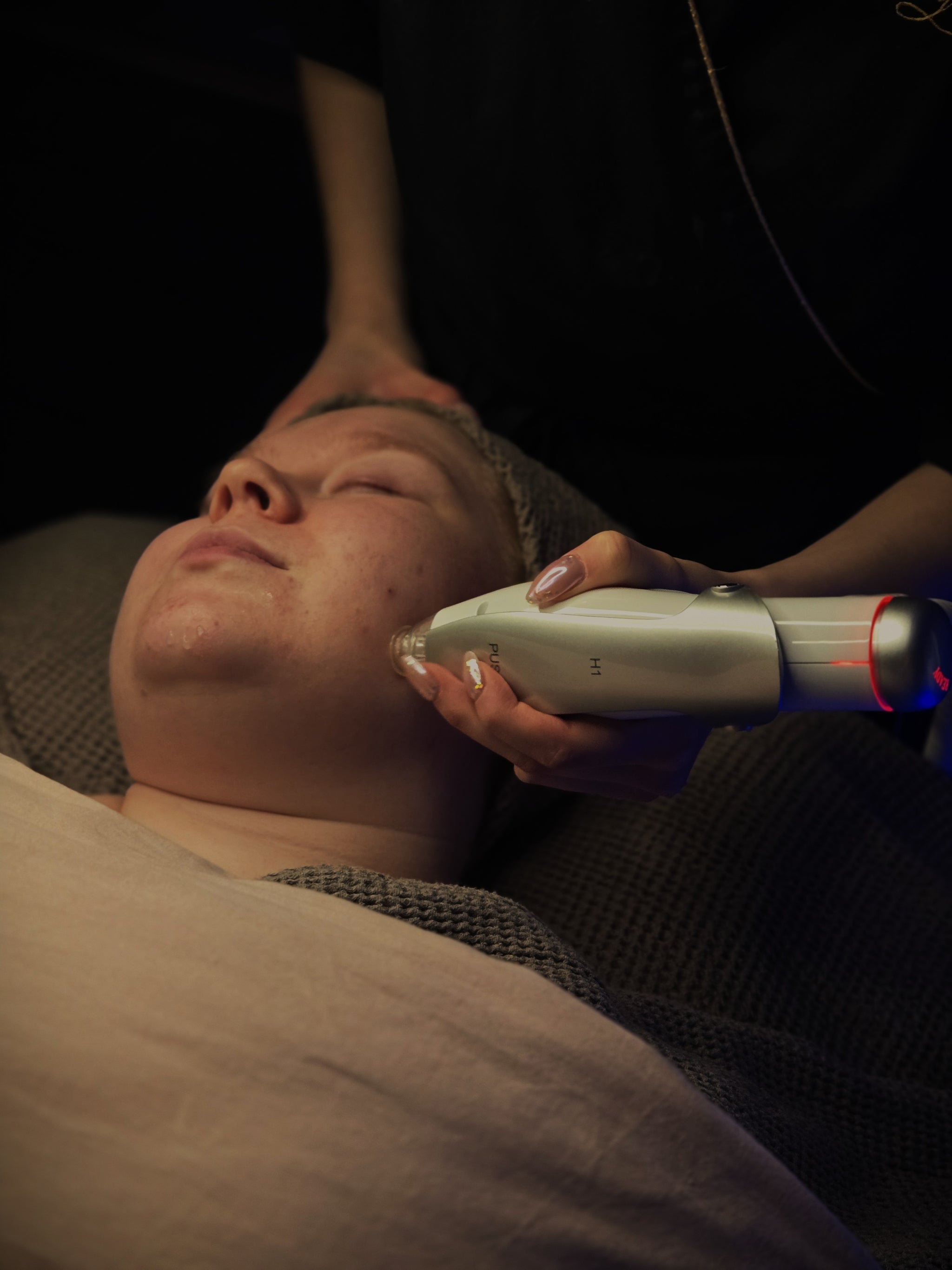 Caretech Hydrogen kasvohoito naamiolla