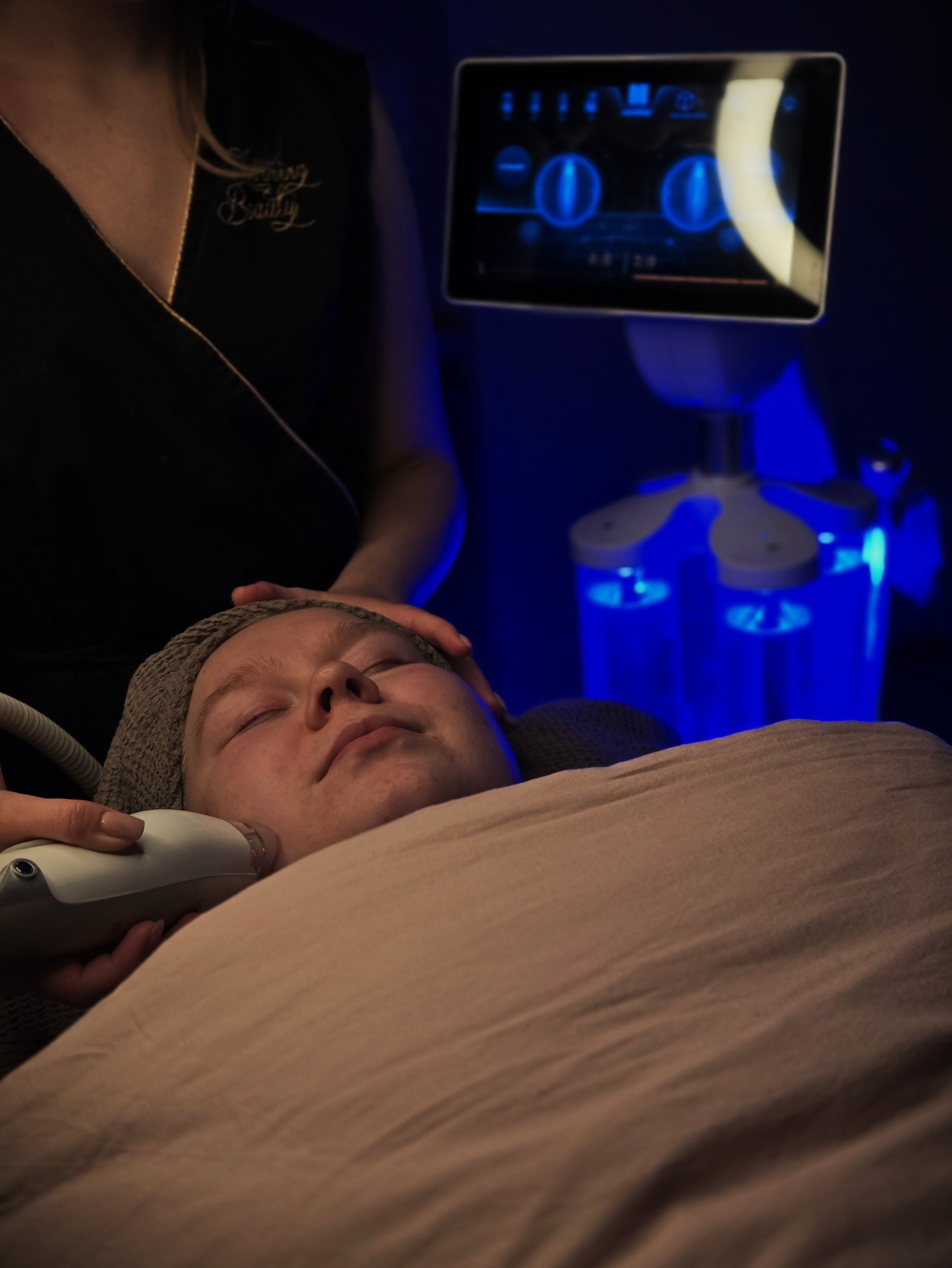 Caretech Hydrogen kasvohoito naamiolla